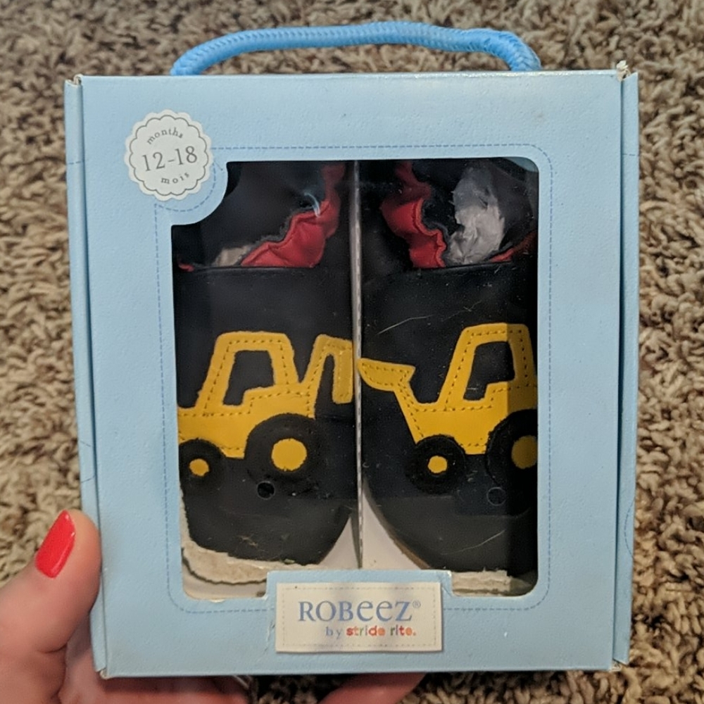 ROBEEZ by Stride rite for infant/walker shoe